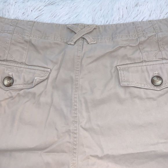 Eddie Bauer Blakely Light Tan Shorts - Picture 4 of 10